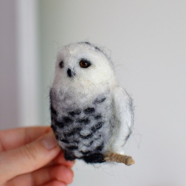 Needle felted owl, christmas ornament,snowy owl.Needle felted owl needle felted birds.