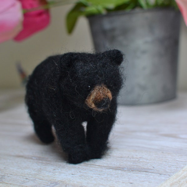 Orso nero infeltrito ad ago, orsetto nero giocattolo infeltrito ad ago