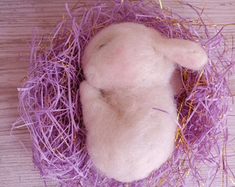 Aiguille feutrée lapin endormi lapins de Pâques aiguille feutrée lapin de laine