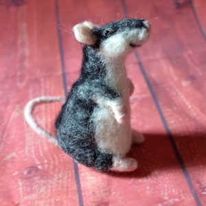 Needle Felted mouse, felted rat Christmas decoration. New year rat, Felted realistic animal
