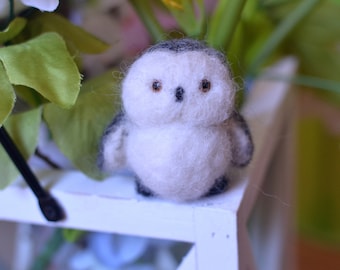 Needle felted owl. Needle felted animals. Wooland animals. Felted bird. Christmas ornament.