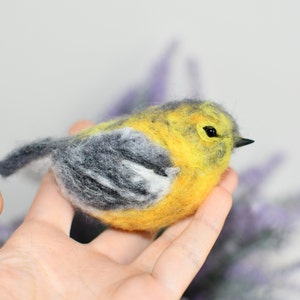 Needle felted Pine Warbler. wool birds, needle felted birds. Warbler birds. Pine Warbler gift