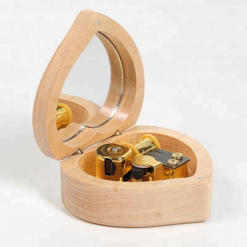 Heart Shaped Maple Wood Music Box Wind Up and Golden Movement Best Gift for Birthday Christmas