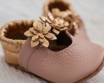 Buty baletowe dla niemowląt z miękką podeszwą - skórzane buty dla chłopców i dziewcząt - dla maluchów - buty ślubne - buty do chrztu - pierwsze chodziki - prezent dla dziecka