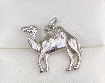 .925 Sterling Silver Antiqued 3-D Camel Reversible Charm Pendant .925 Sterling Silver Antiqued 3-D Camel Reversible Charm Pendant