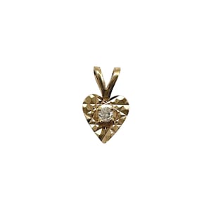 14K Gold Vintage Fluted Heart with Diamond Dainty Pendant Charm