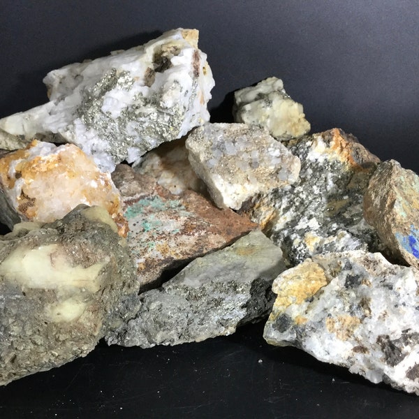 Five Pound Mystery Rock Box - Minerai d’or de qualité supérieure - Minerai d’argent - Cristaux - Azurite/Cuivre - Quartz - Fer