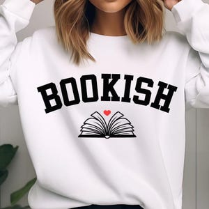 Solo un capítulo más (Png), amante de los libros (Png), cita de libro (Png), divertido amante de los libros (Png), fuente universitaria, descarga de sublimación de libros (Png), ratón de biblioteca (Png)