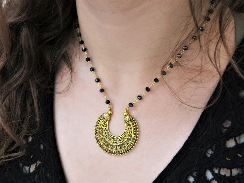 Boho Gold Ethnic Necklace, Black Beaded Necklace, Dainty Onyx Chain, Tibetan Pendant, Trendy Bohemian Jewelry, Gift For Women immagine 1