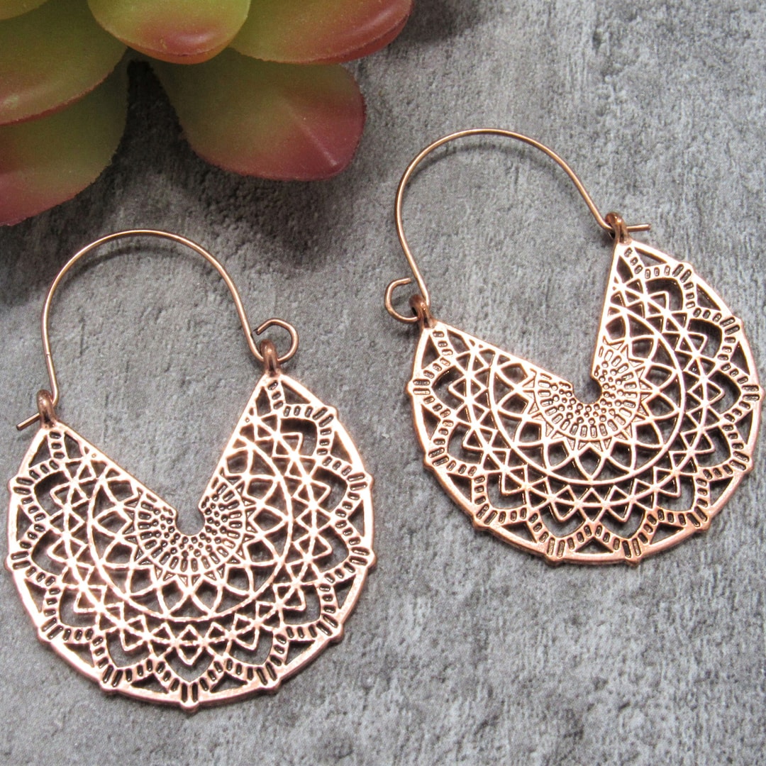 •LIL' MANDALA• bronze stud earrings