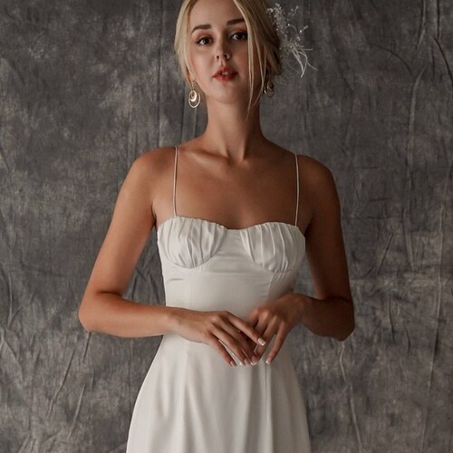 Ivory 100% silk dress/bodice dress with coupe detail/bridesmaid dress/minimalist dress/wedding ceremony dress/simple wedding dress