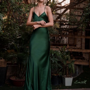 Red carpet  100% pure silk dress/ Bias cut Emerald green Long silk slip/ backless slip dress/Deep V neck dress/bridesmaid dress/party dress