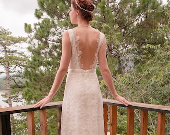 Backless Lace wedding dress/minimalist wedding dress/simple wedding dress/Backless wedding dress with silk belt/Bridal dress