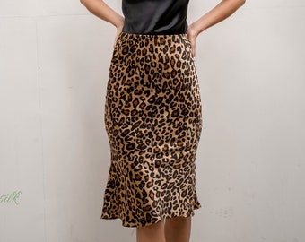 Leopard print 100% Pure silk slip skirt/bias cut skirt/fall outfit/women skirt/fall trend/midi silk skirt/satin silk skirt/charmeuse silk