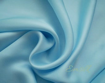 Bleu pâle100 % tissu en soie de mûrier pur par cour/ Soie satinée/ soie 19mm/soie premium/soie naturelle/soie non blanchie/soie/19mm soie/teint à la main