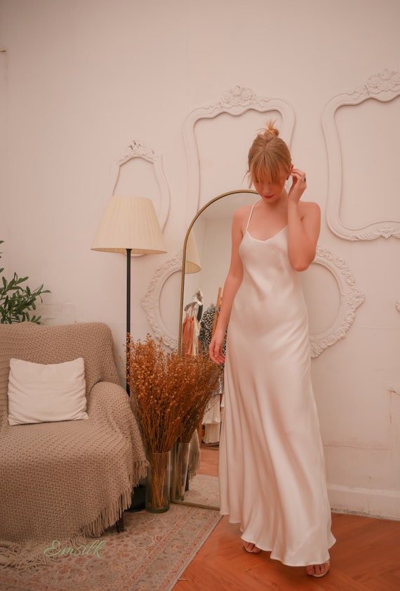 silk slip style wedding dress 23 Elegant Slip Wedding Dresses For A Breathtakingly Effortless Look - Blogs