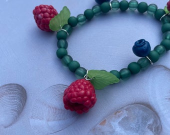 Berry bracelet, polymer clay strawberry blueberry bracelet, custom made beaded bracelet