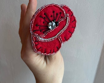 Red POPPY  remembrance BROOCH,handmade beaded embroidered flower brooch, felt poppy brooch, poppy brooch, red poppy brooch pin