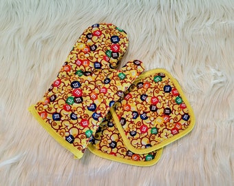 Custom cotton woven oven mitt and pot holder, kitchen accessories, kitchen decor, popcorn and candy baking mitt, movie night snack themed