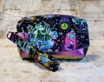 Handmade wristlet clutch with removal strap, Haunted Mansion themed custom fabric, Backstitch Fabrics, hitch hiking ghosts, Halloween spooky
