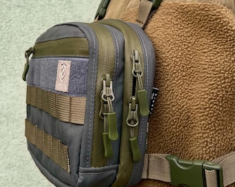 Chest Bag Men's Handmade Hiking Bag Small Chest Pack Cordura Zipper Adjustable Bushcraft Kit Holster Bag Mr. Frosty - Ash Grey/Olive