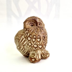 Welcombe Pottery Owl: Margaret Bennett, Devon, England.  Vintage Studio Pottery, Glazed Stoneware, Collectable 1980s