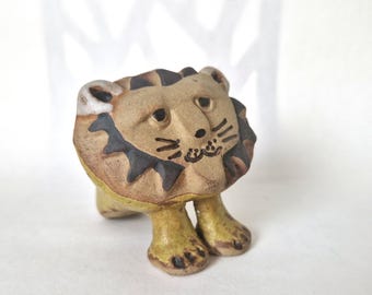 Tremar Seated Big Lion, Midcentury Studio Pottery, Vintage Collectable, 1970s. Made in Cornwall.