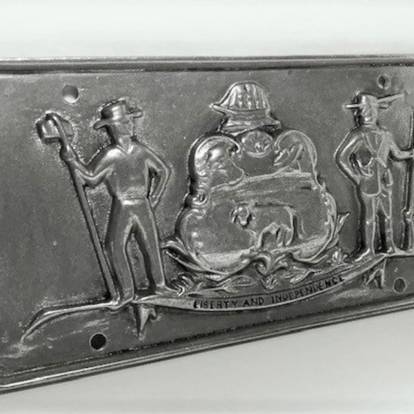 Front License Plate - Delaware State Seal