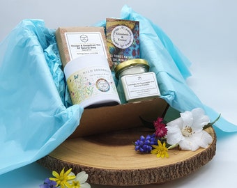 Sustainable Floral Graduation Gift Box | Plastic Free | | Passed Exams | Well Done | Results Day | Personalised | Graduation | Eco-friendly