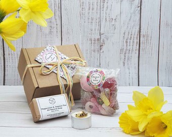 Easter Eco-friendly Goodies Gift Box | Sustainable Plastic Free Gift Box | Soy Wax Scented Tealight | Palm Oil Free Soap | Vegan Sweets