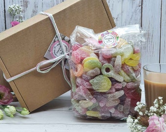 1kg Vegan Sweets Thinking of you Box | Sustainable | Plastic-free | Vegetarian Friendly | Eco Gifts & Hampers | One Kilogram | Sympathy Gift