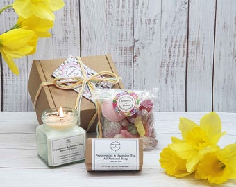 Easter 'Joy' Gift Box | Sustainable Plastic Free Gift Box | Candle | Natural Soap Bar | Vegan Sweets | Spa Gift