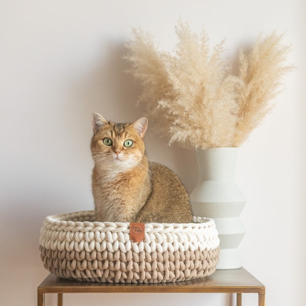 Handmade cat basket recycled cotton / 2 coloured / chunky yarn / Two-tone / Catbed