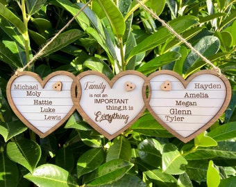 Targa familiare personalizzata con cuori in legno, decorazione da appendere con nomi, albero genealogico