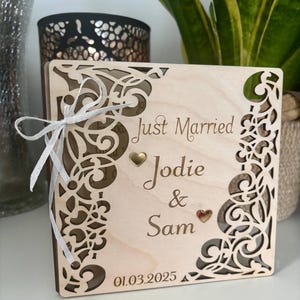 Carte de mariage en bois, carte de voeux de mariage, carte personnalisée, cadeau de mariage, toutes les langues