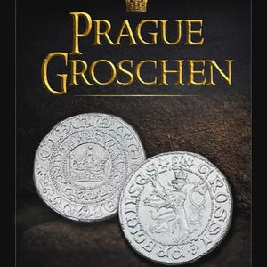 K&ouml;nnte beinhalten: Zwei silberne Prague Groschen M&uuml;nzen. Die M&uuml;nzen sind rund und weisen detaillierte Gravuren auf, darunter eine Krone und einen L&ouml;wen. Der Text "PRAGUE GROSCHEN" steht in goldfarbenen Buchstaben &uuml;ber den M&uuml;nzen, mit "KUTTENBERG.COM" unten.