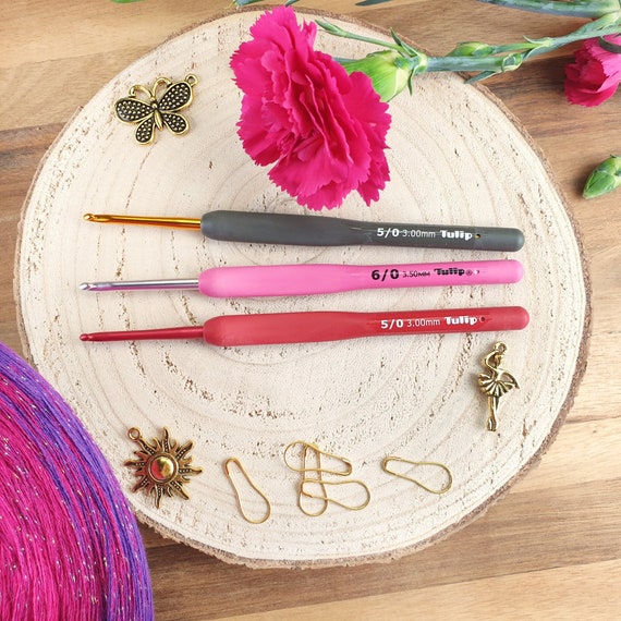 Tulip Etimo Crochet Hooks, Three Variants, Etimo Rose, Etimo Red