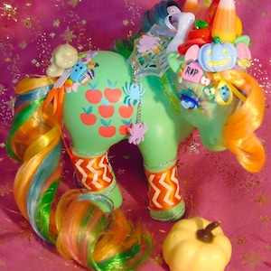 Custom Rainbow Venezuelan Spookybutt Applejack