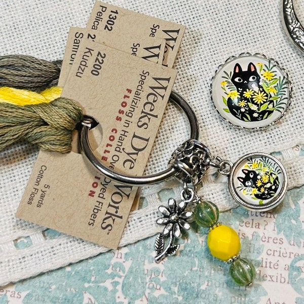 Garden Cat ~ Flower Thread Keep & Needle Minder ~ Needlework Set ~  Yellow, Green ~ Cute Hiding Kitty Charm Thread Ring Pendant Nanny