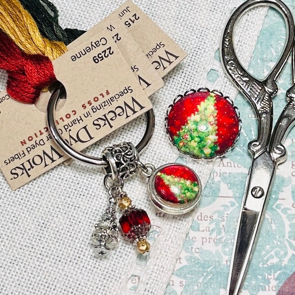 O Christmas Tree ~ Thread Keep & Needle Minder ~ Needlework Set ~  Red, Green ~ Beautiful Tree Charm Thread Ring Pendant Nanny