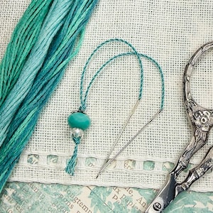 Turquoise Thread Hopper ~ Thread Counter ~ Ocean Blue ~ Counting Pins