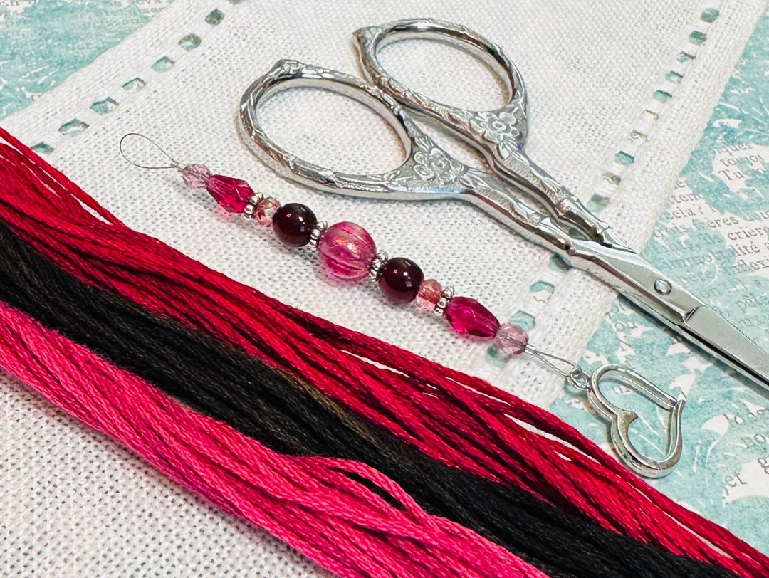 Valentine’s Beaded Needle Threader ~ Pink, Red ~ Open Heart Pendant - Etsy