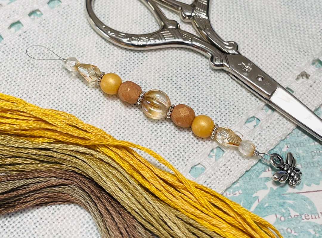 Queen Bee Beaded Needle Threader ~ Gold, Yellow ~ Needlework Accessory ...