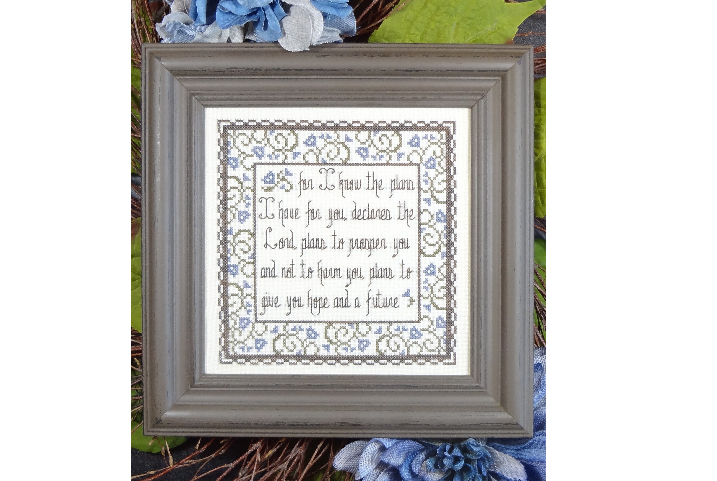 【希少！】Cross stitch letters BIBLE Cross stitch letters bible by Valérie Lejeune | Goodreads