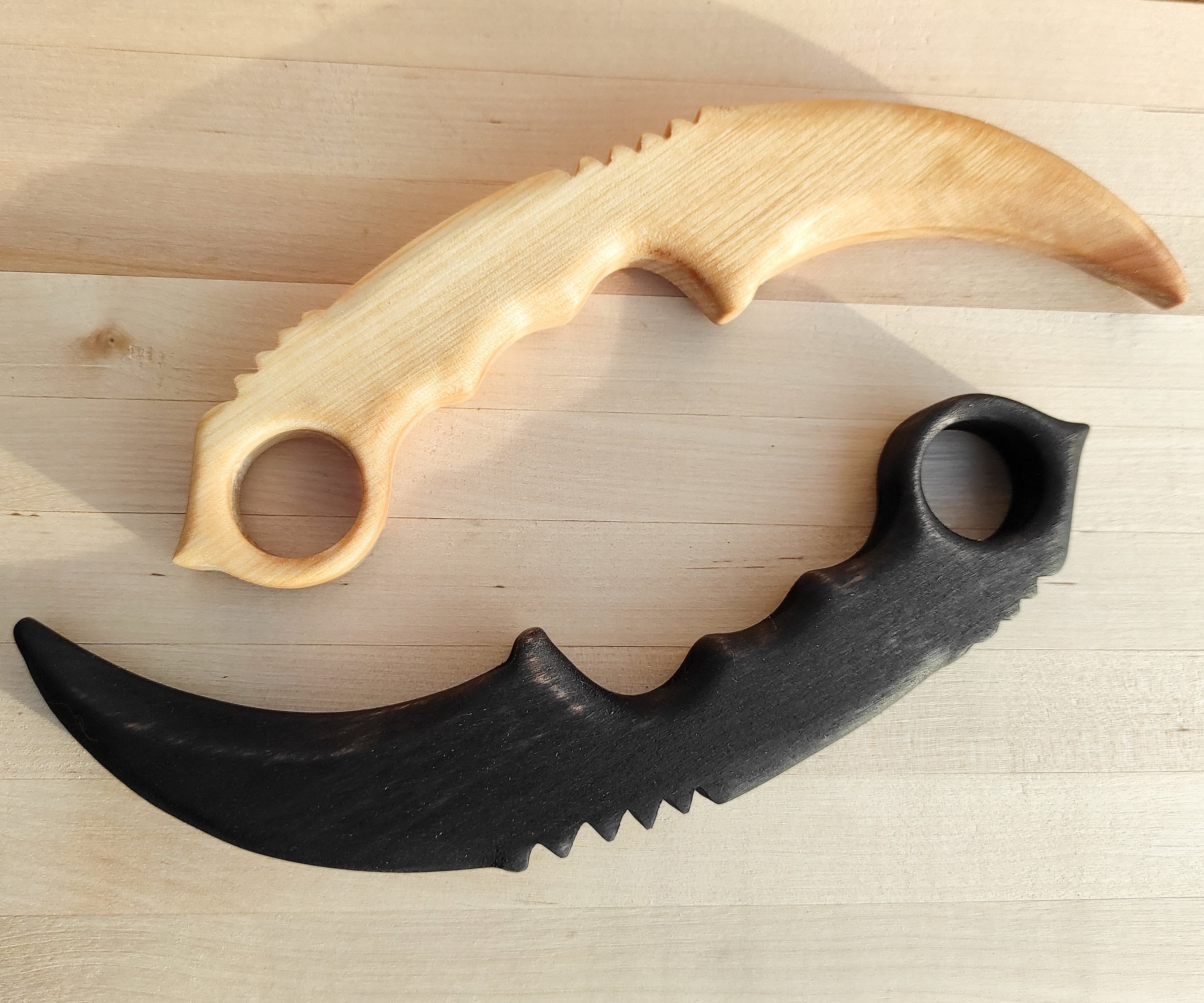 A quick wooden karambit (knife) » Famous Artisan