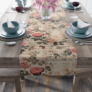 Vintage Rose Sheet Music Tischläufer, Schmetterling Garten Blumendekor