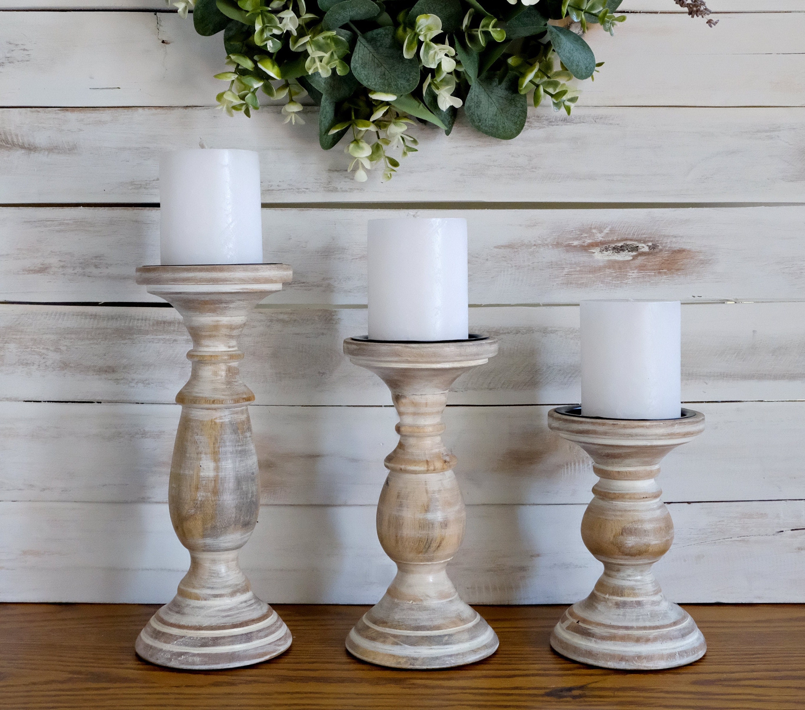 White Design One ProdBuy_Ltd Set of 4 Wooden Pillar Candle Holders 