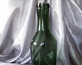 Old and important bottle, wide neck, blown glass, with inclusion of fine bubbles, Loft, Old Farm, Countryside, 19th
