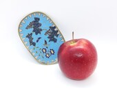 Cloisonné, Japan vintage cloisonne Meiji, tidy, flowering branch decor, grapes and butterflies on turquoise background, bronze, circa 1900