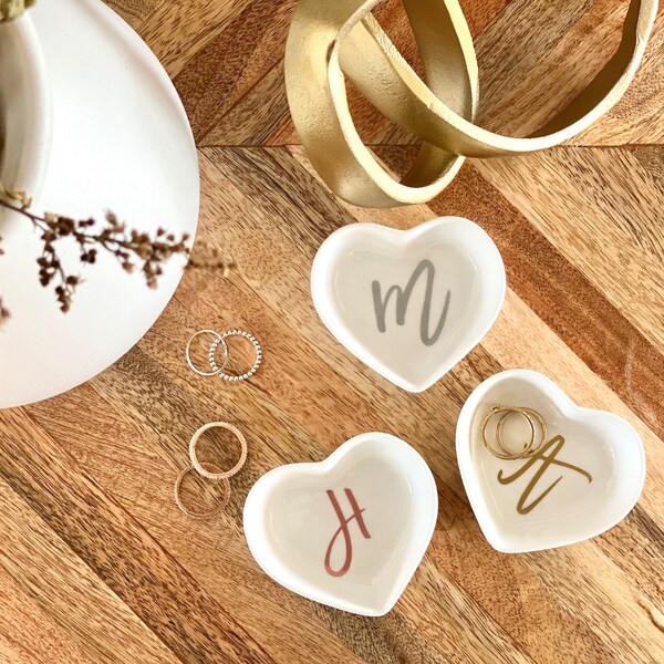 Custom mini ring dish with first name initial,  personalized gift, Wedding gift, bridesmaid gift, jewelry dish, engagement ring dish